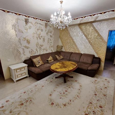 Gold Rose Apartament Chisinau Exterior photo
