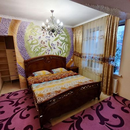 Gold Rose Apartament Chisinau Exterior photo